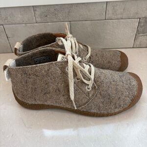 KEEN Womens Mosey Chukka Ankle Boots - Taupe Felt/Birch